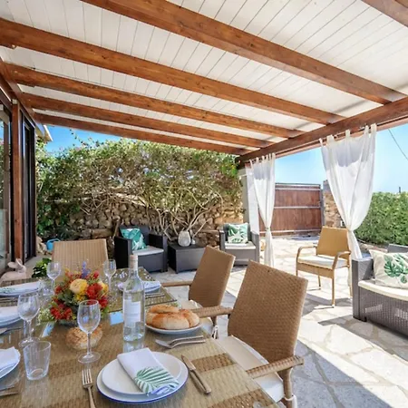 別荘 Bellavista Vacation Stunning Tavolara Sea View Terrace *