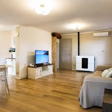 別荘 Bellavista Vacation Stunning Tavolara Sea View Terrace
