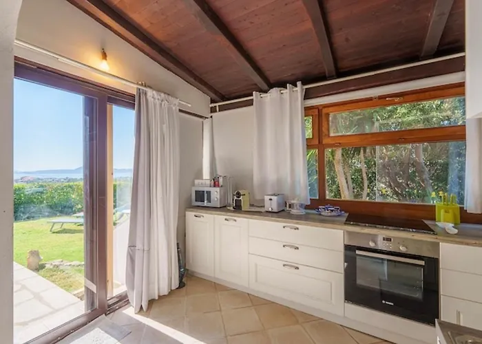 Bellavista Vacation Feriehus Olbia