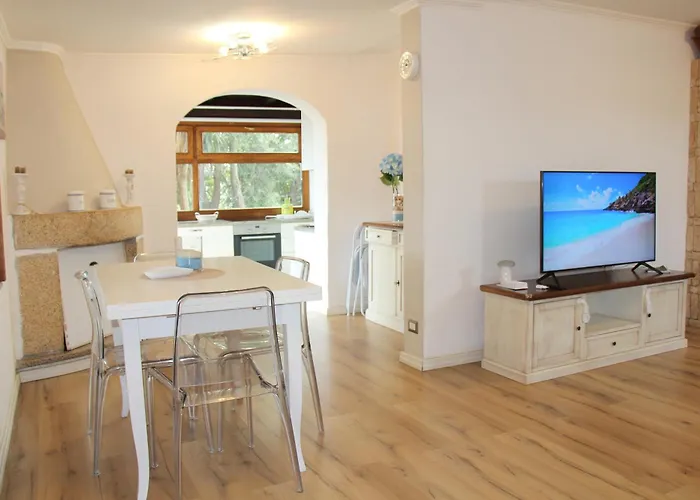 Bellavista Vacation Feriehus Olbia