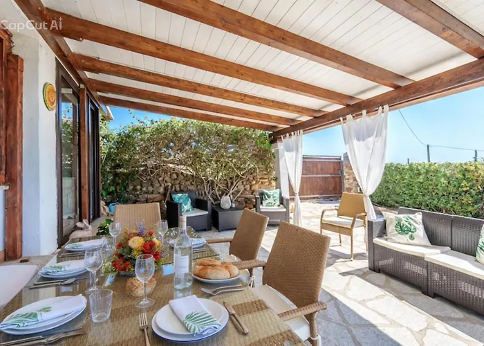 Hébergement de vacances Bellavista Stunning Tavolara Sea View Terrace *